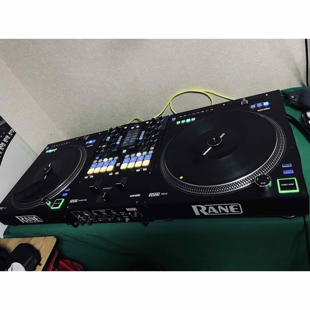RANE TWELVE 12 SEVENTY TWO 72 DJ SET