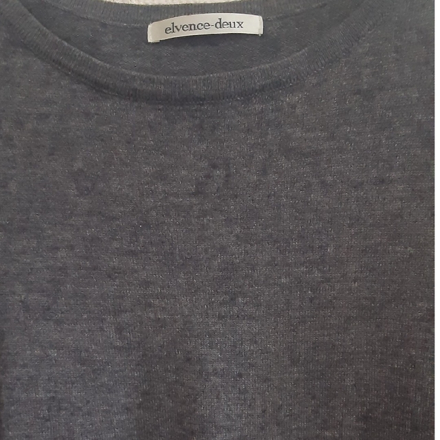 ✪ トップス グレー 裾 袖口のみラメ生地デザイン レディースのトップス(ニット/セーター)の商品写真