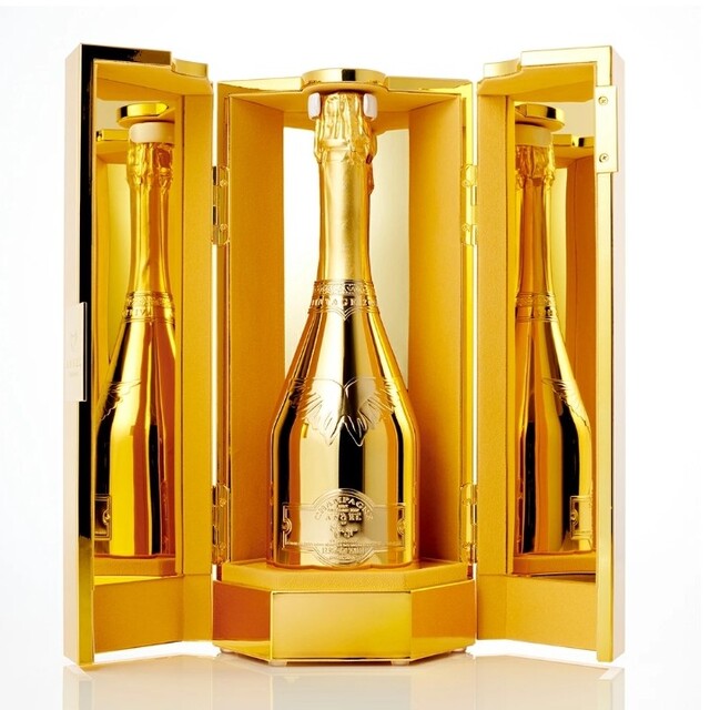 激レア！即完売 ANGEL CHAMPAGNE Vintage2007 ゴールド 食品/飲料/酒の酒(シャンパン/スパークリングワイン)の商品写真