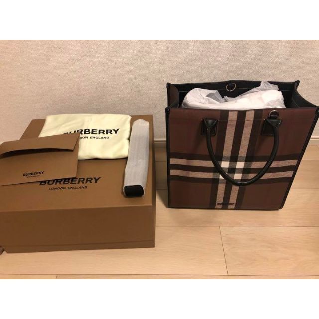 優れた品質 BURBERRY - 【即購入-価格交渉OK】Burberry トートバッグ 未使用品!最安値! ショルダーバッグ 優れた品質 BURBERRY - 【即購入-価格交渉OK】Burberry トートバッグ 未使用品!最安値! ショルダーバッグ