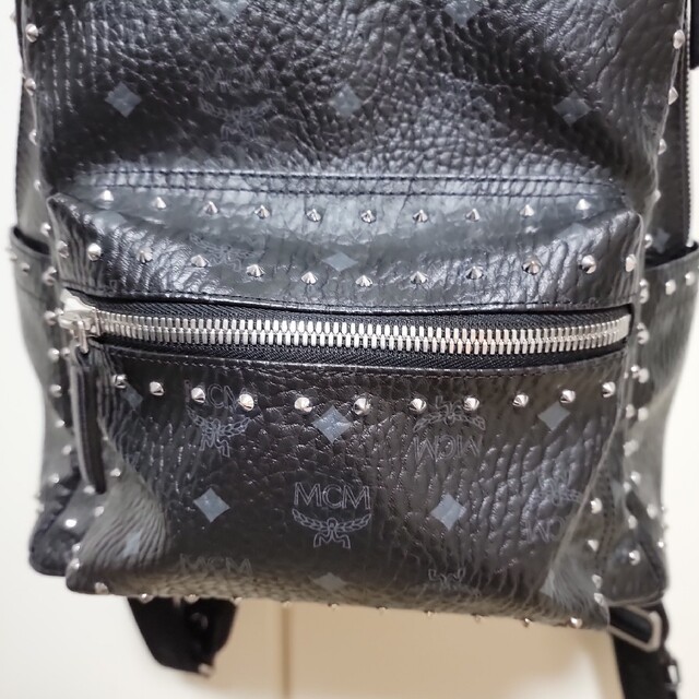 幅広type MCM リュック ブラック スタッズ ユニセックス - 通販