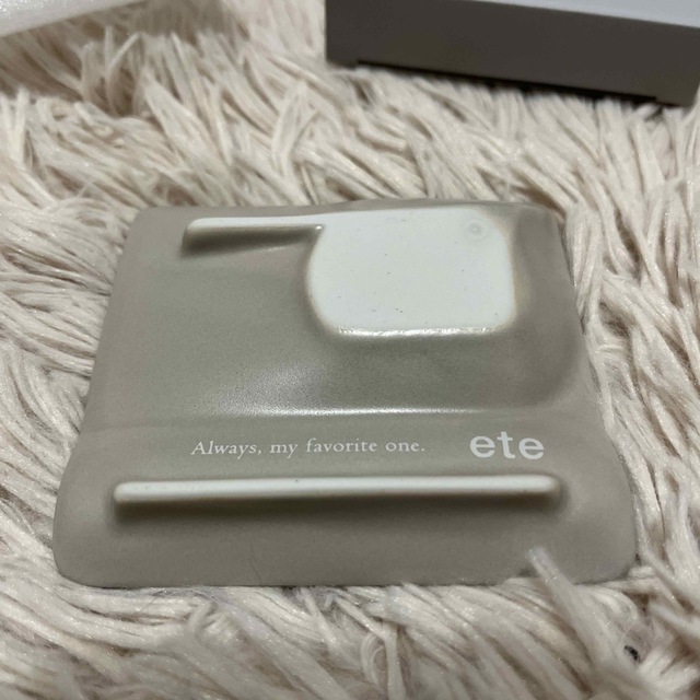 ete(エテ)のete 箱付き アクセサリー プレート レディースのアクセサリー(その他)の商品写真