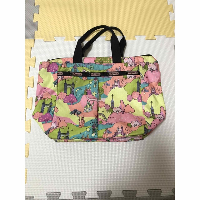 LeSportsac(レスポートサック)のLeSportsac レスポートサック ス ショルダーバッグとハンドバッグ レディースのバッグ(ショルダーバッグ)の商品写真