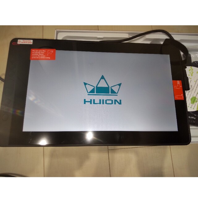 HUION液タブ Kamvas 13 13.3インチ(黒) スマホ/家電/カメラのPC/タブレット(PC周辺機器)の商品写真