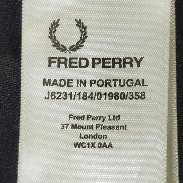 FRED PERRY(フレッドペリー)の【激レア】フレッドペリー 3XL トラックジャケット ブラック 黒 ホワイト 白 メンズのトップス(ジャージ)の商品写真