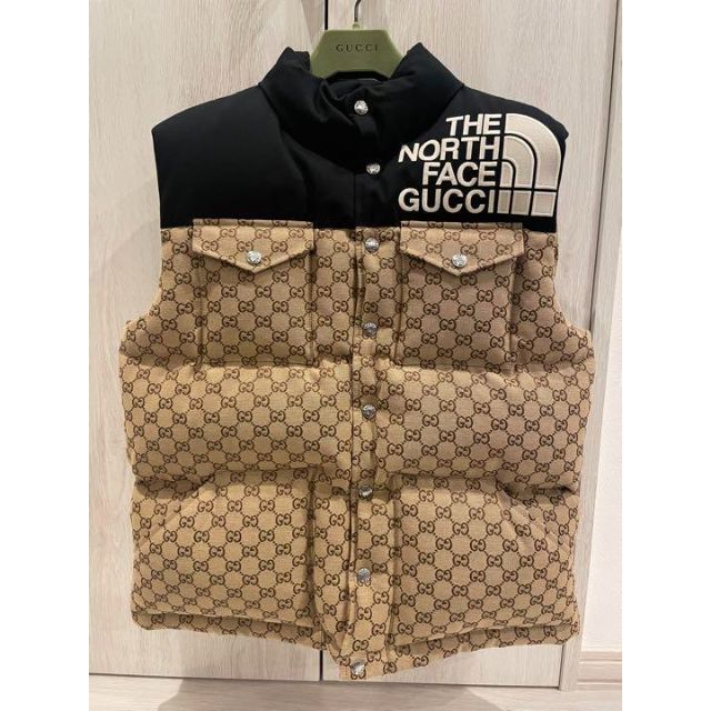 最安値挑戦! Gucci ノースフェイス ダウンベスト GUCCI - ダウン
