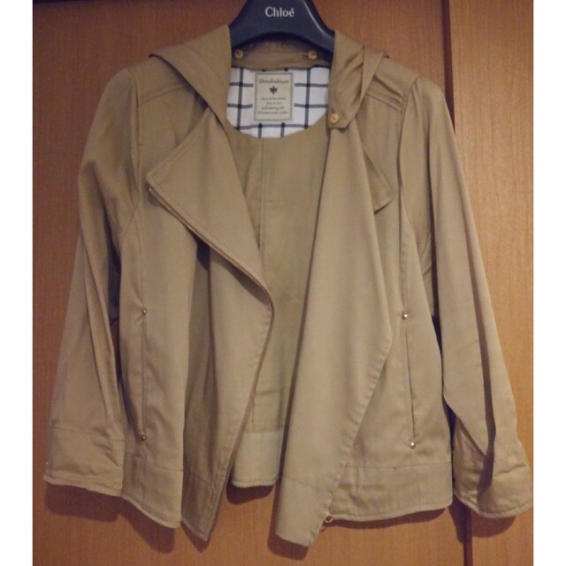 DENDROBIUM(デンドロビウム)のベージュのジャケット レディースのジャケット/アウター(テーラードジャケット)の商品写真