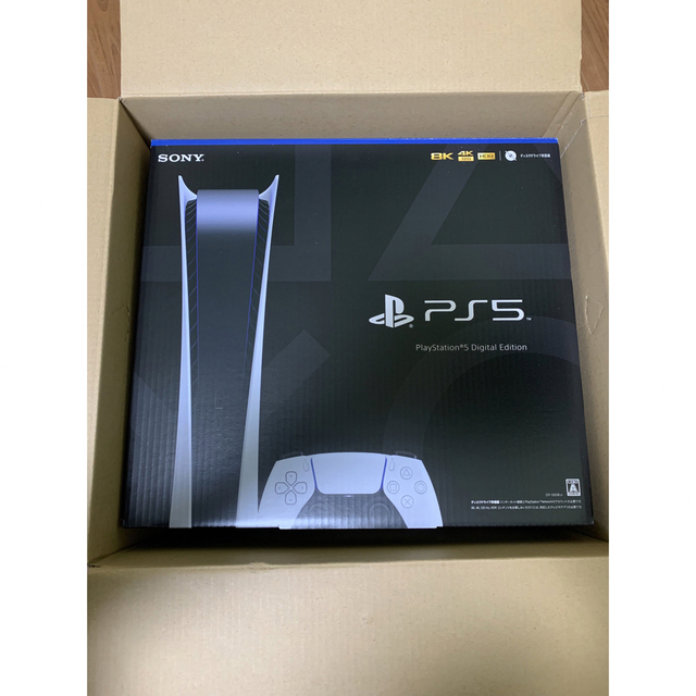 SONY(ソニー)の【新品】PlayStation 5 デジタルエディション CFI-1200B01 エンタメ/ホビーのゲームソフト/ゲーム機本体(家庭用ゲーム機本体)の商品写真