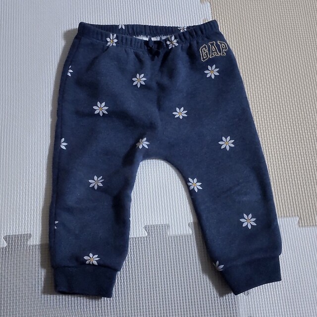 babyGAP(ベビーギャップ)のGAPパンツ80 キッズ/ベビー/マタニティのベビー服(~85cm)(パンツ)の商品写真