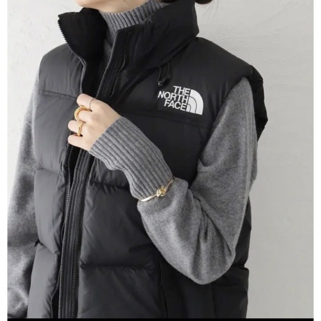 THE NORTH FACE(ザノースフェイス)の新品　ザノースフェイス　THENORTHFACE  レディースヌプシダウンベスト レディースのジャケット/アウター(ダウンベスト)の商品写真