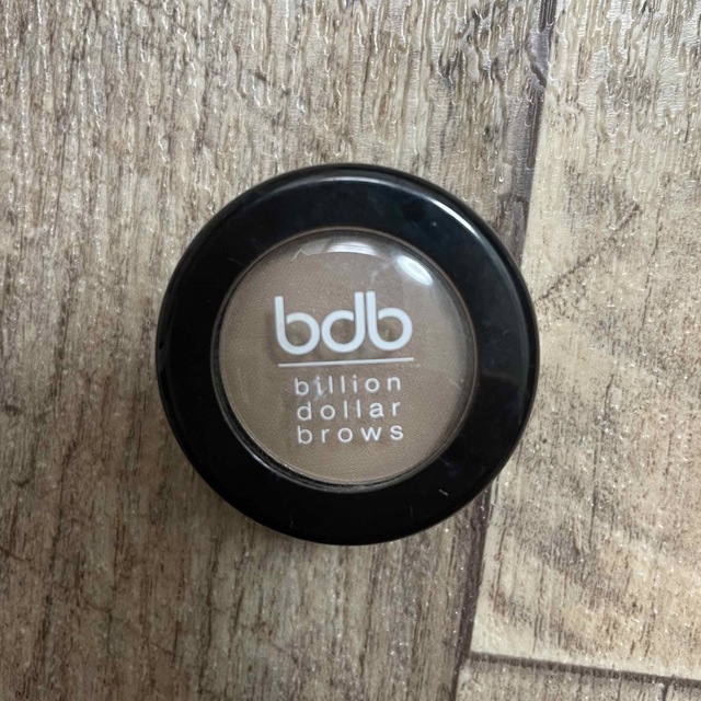 bdb  ブロンド　眉毛　アイブロウパウダー コスメ/美容のベースメイク/化粧品(パウダーアイブロウ)の商品写真