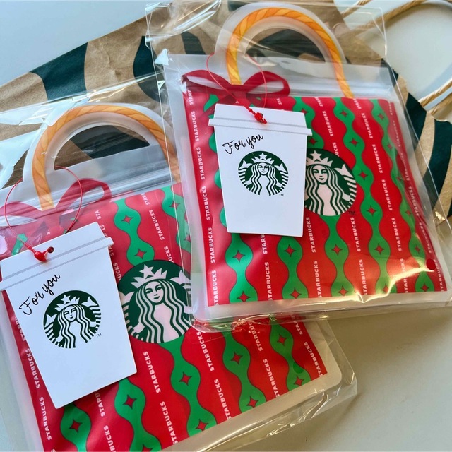 Starbucks Coffee(スターバックスコーヒー)のスタバ　ヴィア　クリスマスブレンド 15本入りバッグ×2 食品/飲料/酒の飲料(コーヒー)の商品写真