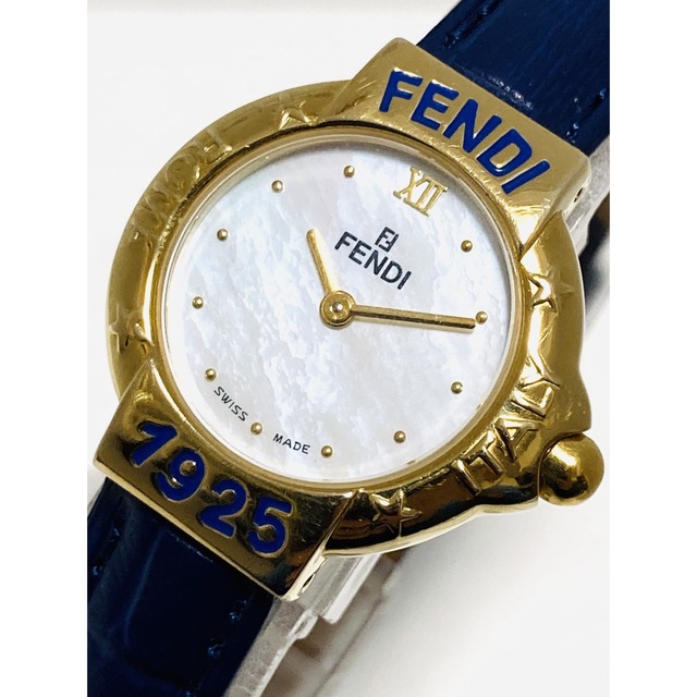 国内正規品 超美品! FENDI フェンディ 電池&ベルト新品 レディース