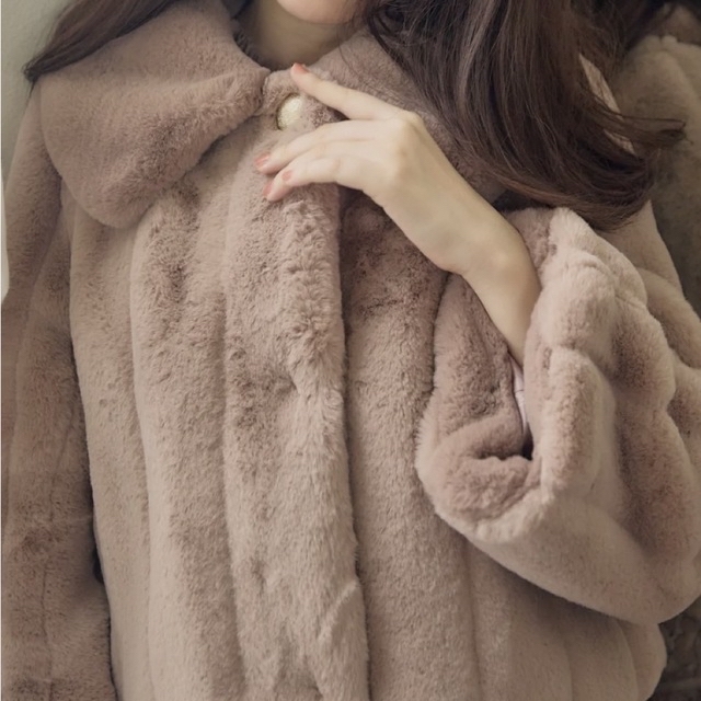 レディースherlipto winter love faux fur coat
