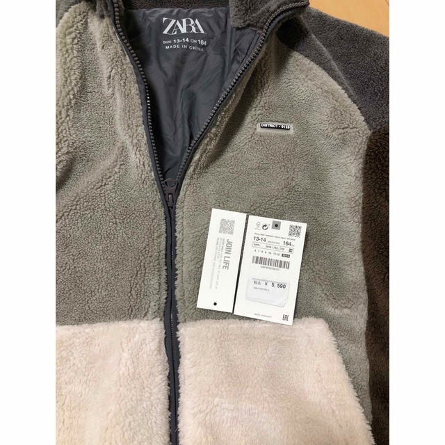 ZARA KIDS(ザラキッズ)の今季新品未使用　ZARA KIDS ボアジャケット　ボーイズサイズ   キッズ/ベビー/マタニティのキッズ服男の子用(90cm~)(ジャケット/上着)の商品写真
