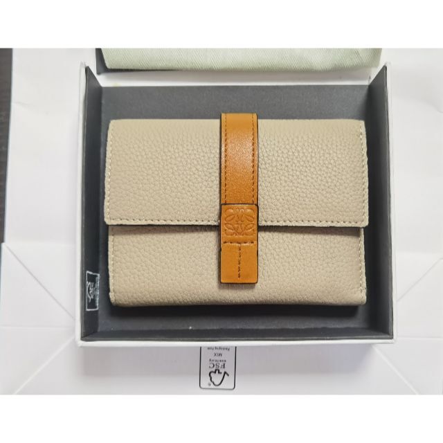 【LOEWE】バーティカルウォレット スモール|三つ折財布