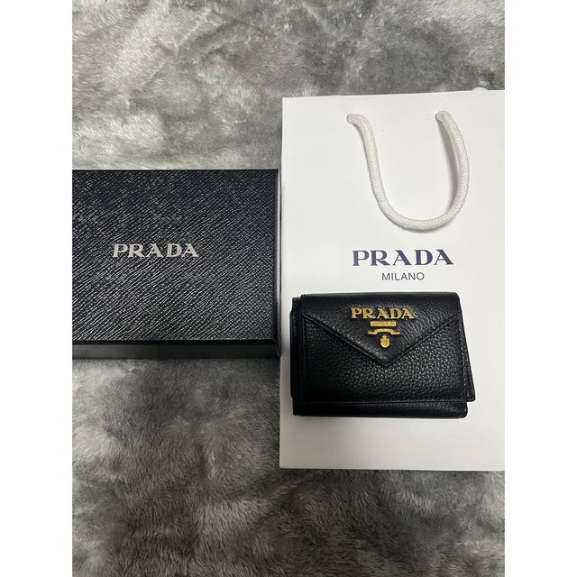 日本最大級 PRADA コンパクト 財布 三つ折 財布 - www.pulttiketju.fi