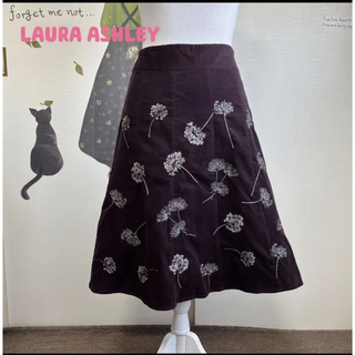 ローラアシュレイ(LAURA ASHLEY)の#749 ローラアシュレイ ブラウン系 細コーデュロイ 刺繍が素敵なスカート(その他)