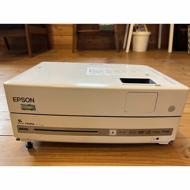 EPSON プロジェクター　EH-DM30