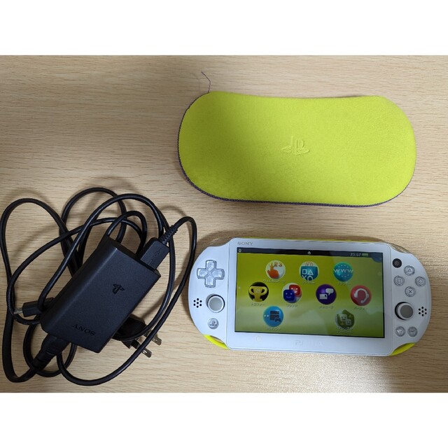 PSVITA PCH-2000ゲームソフト/ゲーム機本体