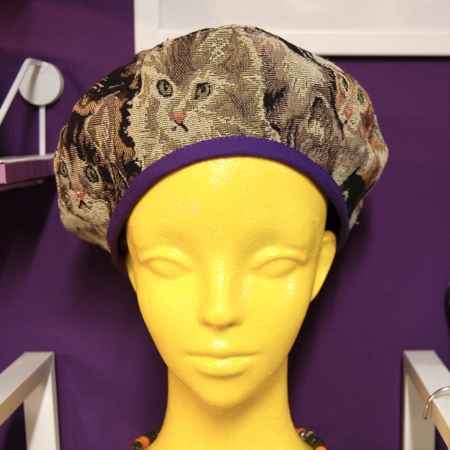 猫柄ゴブラン織　ベレー帽 レディースの帽子(ハンチング/ベレー帽)の商品写真