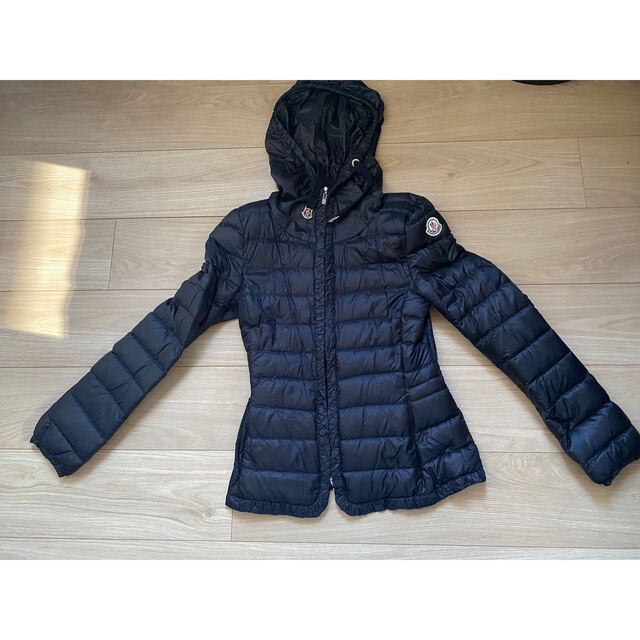 Moncler　レディースダウン