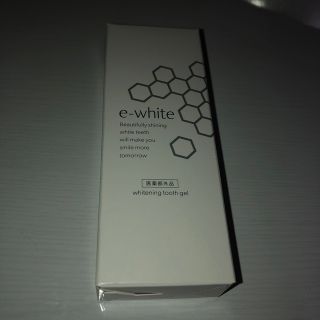 e-whiteエイゼル薬用ジェル歯磨き　30g ホワイトニング(歯磨き粉)