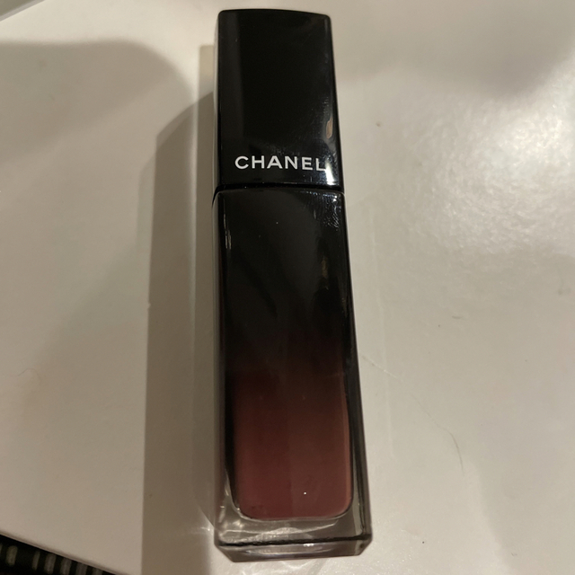 CHANEL(シャネル)のCHANEL ルージュアリュール ラック63 コスメ/美容のベースメイク/化粧品(口紅)の商品写真