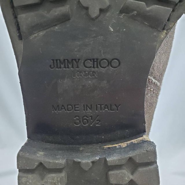 JIMMY CHOO(ジミーチュウ)のジミーチュウ　ショートブーツ　スエード　ブラウン　JIMMY CHOO　ベルト レディースの靴/シューズ(ブーツ)の商品写真