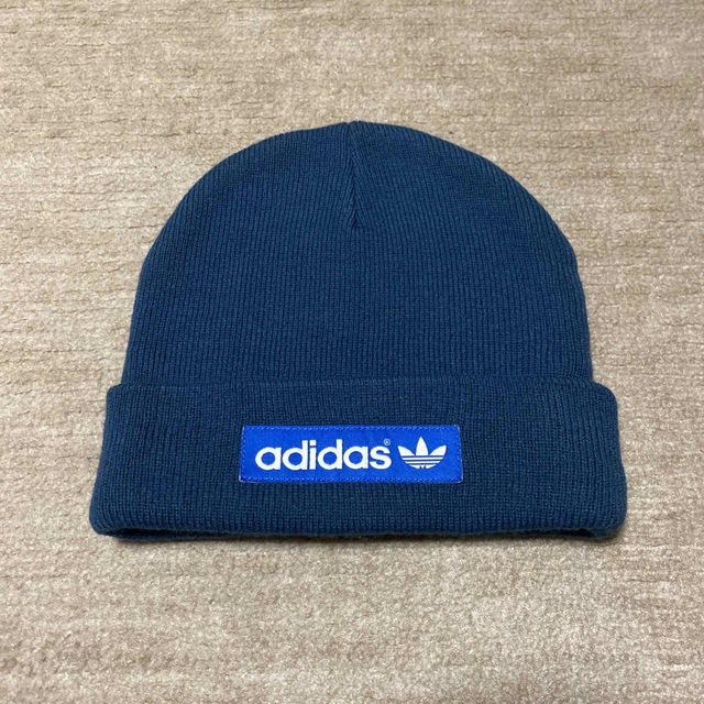 adidas(アディダス)のアディダスオリジナルス ビーニー メンズの帽子(ニット帽/ビーニー)の商品写真