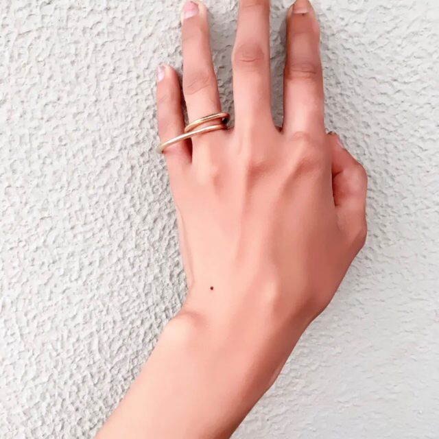 リング ゴールド メタル ツーフィンガー 変形 ダブル フープ リング 指輪 ハンドメイドのアクセサリー(リング)の商品写真