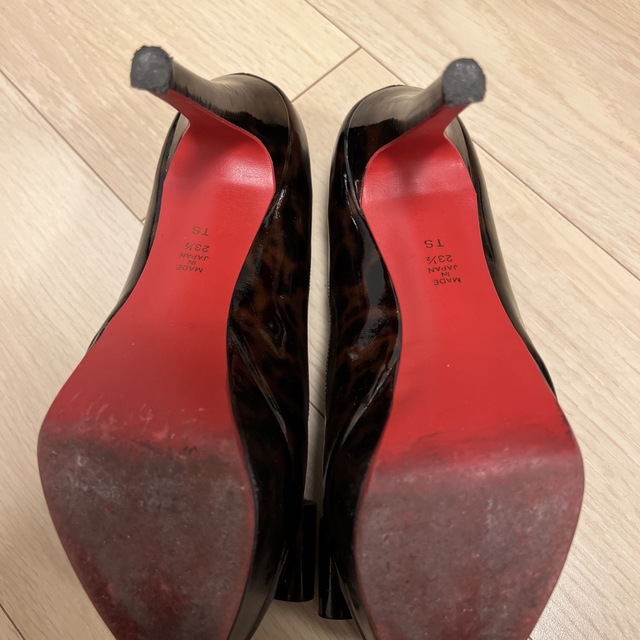 DIANA(ダイアナ)のDIANA リボンスタッズ　ハイヒール レディースの靴/シューズ(ハイヒール/パンプス)の商品写真