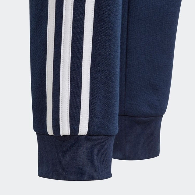 adidas(アディダス)のアディダス　パンツ　新品　3ストライプス キッズ/ベビー/マタニティのキッズ服男の子用(90cm~)(パンツ/スパッツ)の商品写真