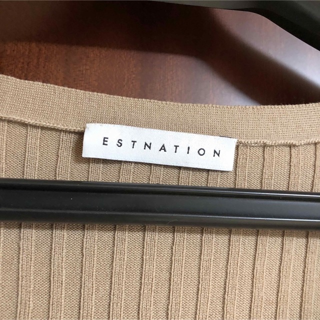 ESTNATION(エストネーション)の専用　　美品　エストネーション　カーディガン　ベージュ　長袖 レディースのトップス(カーディガン)の商品写真