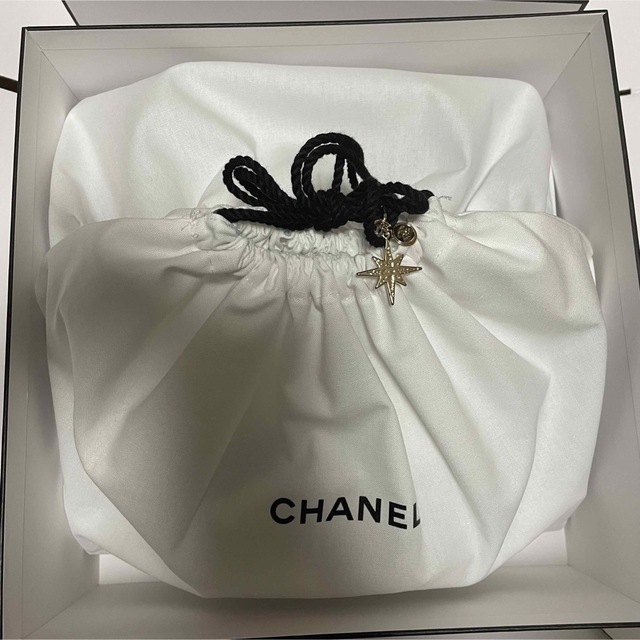 CHANEL(シャネル)のCHANEL シャネルマストハヴセット♡ノベルティポーチ♡ハンドクリーム♡香水 コスメ/美容のキット/セット(サンプル/トライアルキット)の商品写真