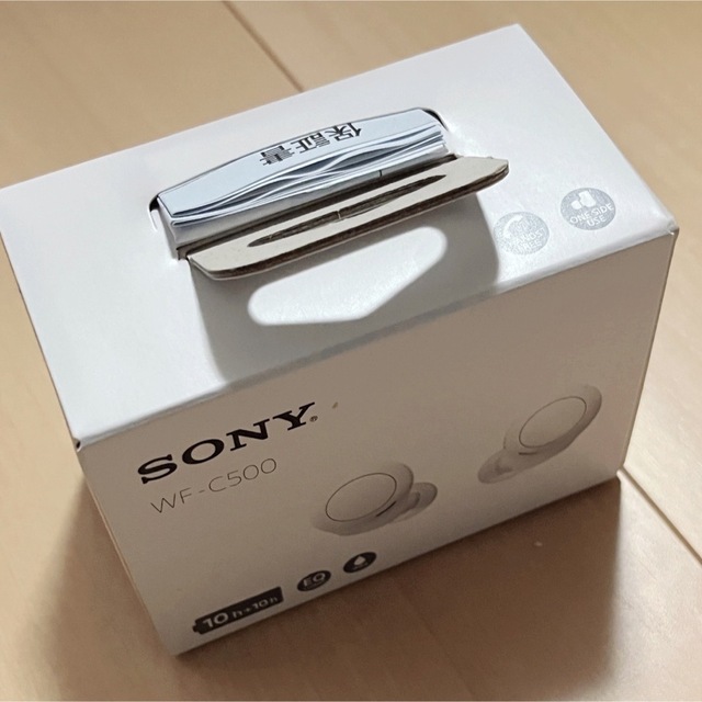 SONY(ソニー)のSONY フルワイヤレスイヤホン ホワイト WF-C500(W) スマホ/家電/カメラのオーディオ機器(ヘッドフォン/イヤフォン)の商品写真