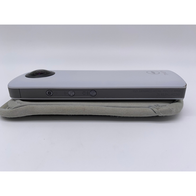 RICOH(リコー)の【RICOH】THETA SC リコー スマホ/家電/カメラのカメラ(コンパクトデジタルカメラ)の商品写真