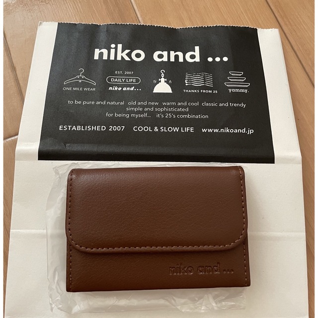niko and...(ニコアンド)のNiko and…のスライドカードケース レディースのファッション小物(名刺入れ/定期入れ)の商品写真