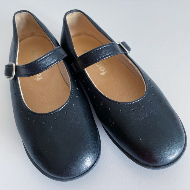 美品 familiar♡フォ-マルシューズ ストラップ 牛革 ブラック♡17cm 冠婚葬祭 受験卒入学式用 ファミリア 牛革ストラップシューズ18cm