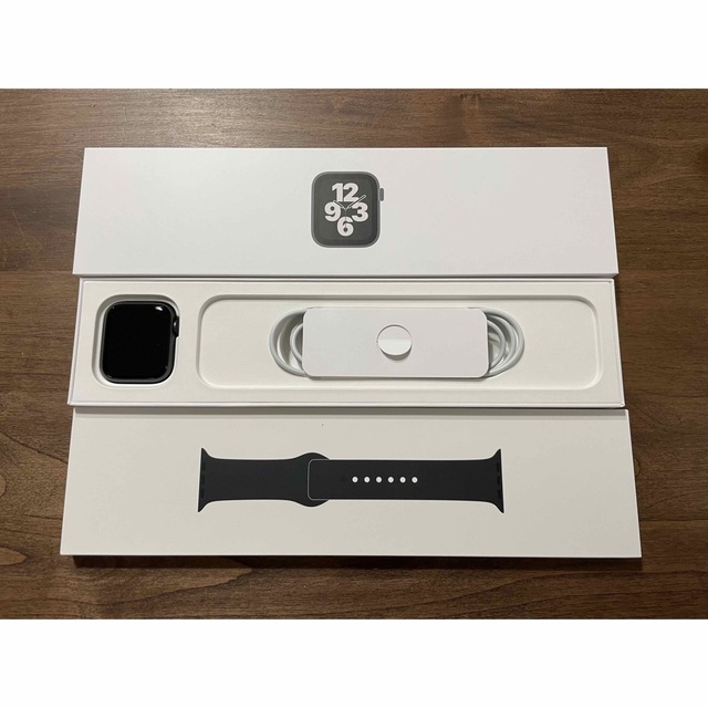 Apple Watch(アップルウォッチ)のApple Watch SE スマホ/家電/カメラのスマホ/家電/カメラ その他(その他)の商品写真