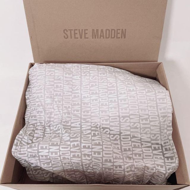 Steve Madden(スティーブマデン)のSteve Madden スティーブマデン 23 レディースの靴/シューズ(スニーカー)の商品写真