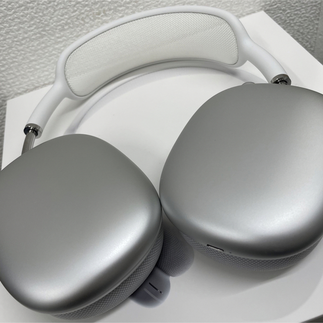 Apple(アップル)の【Apple純正品】airpods max スマホ/家電/カメラのオーディオ機器(ヘッドフォン/イヤフォン)の商品写真