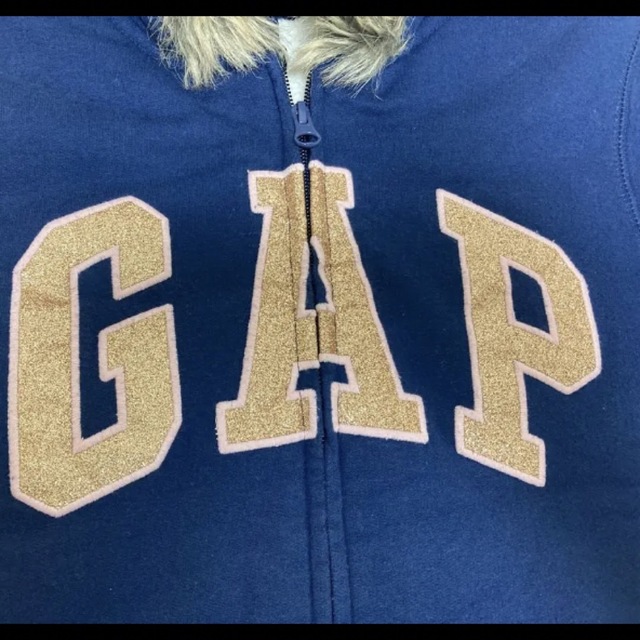 GAP(ギャップ)のGAP ロゴ　裏ボア　パーカー　ジャケット　冬 キッズ/ベビー/マタニティのキッズ服女の子用(90cm~)(ジャケット/上着)の商品写真