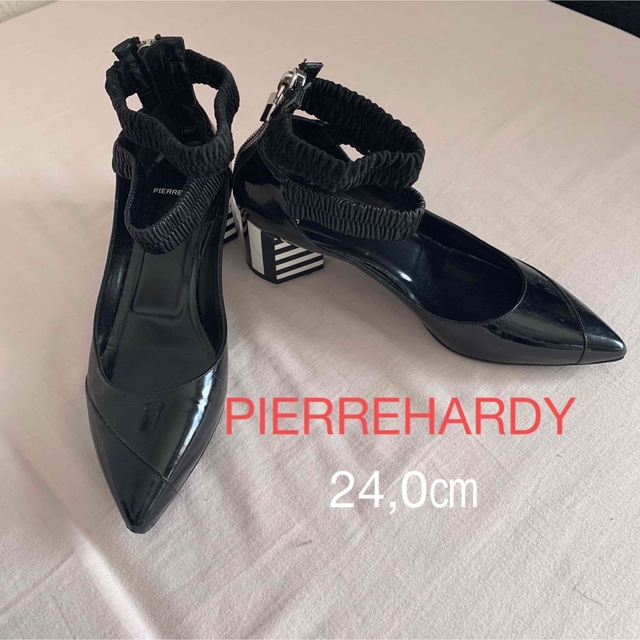 PIERREHARDYエナメルパンプス24.0