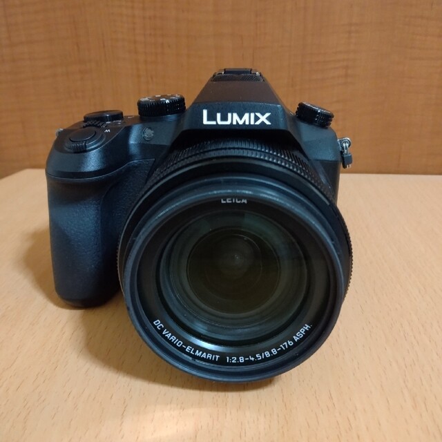 コンパクトデジタルカメラ Panasonic - LUMIX FZH1