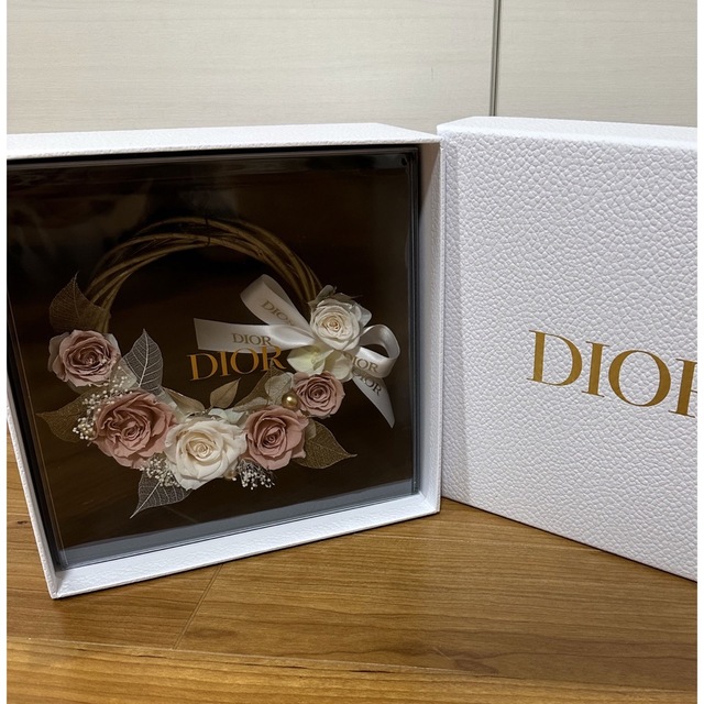 Dior(ディオール)のDior dior ディオール　ギフトBOX付　ブリザードフラワー　ブーケ　花 エンタメ/ホビーのコレクション(ノベルティグッズ)の商品写真