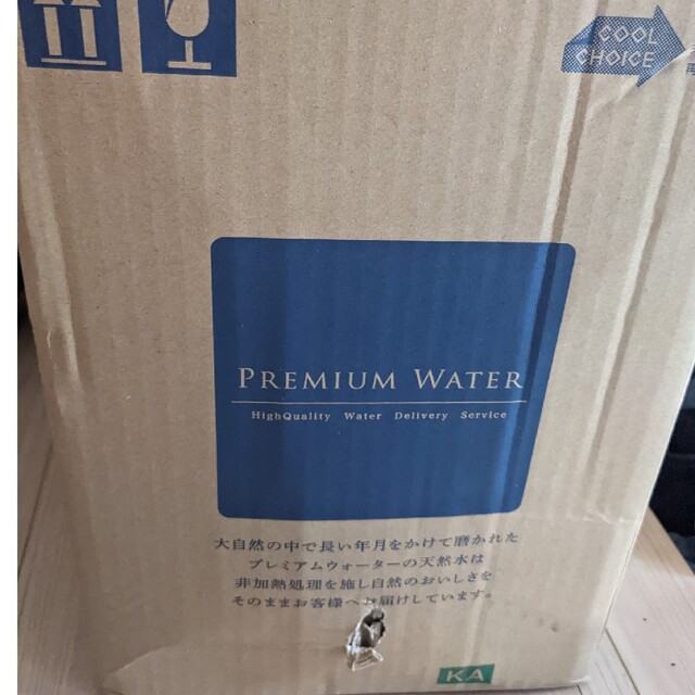 PREMIUM WATER　12リットル1箱 食品/飲料/酒の飲料(ミネラルウォーター)の商品写真