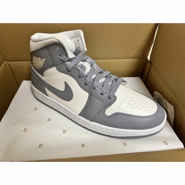 air jordan 1 mid grey/sail メンズの靴/シューズ(スニーカー)の商品写真