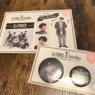 SixTONES 松村北斗 1st Anniversaryステッカー 缶バッジ(アイドルグッズ)