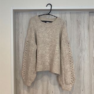 エイチアンドエム(H&M)のニットセーター　H&M(ニット/セーター)